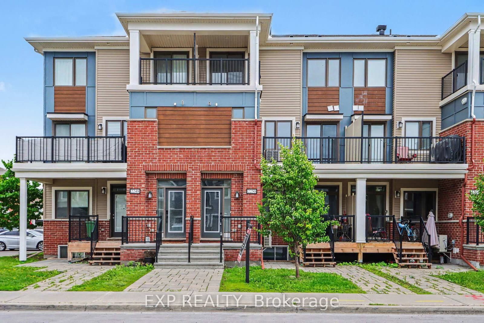 2250 Watercolours Way, Ottawa, ON — photo 2