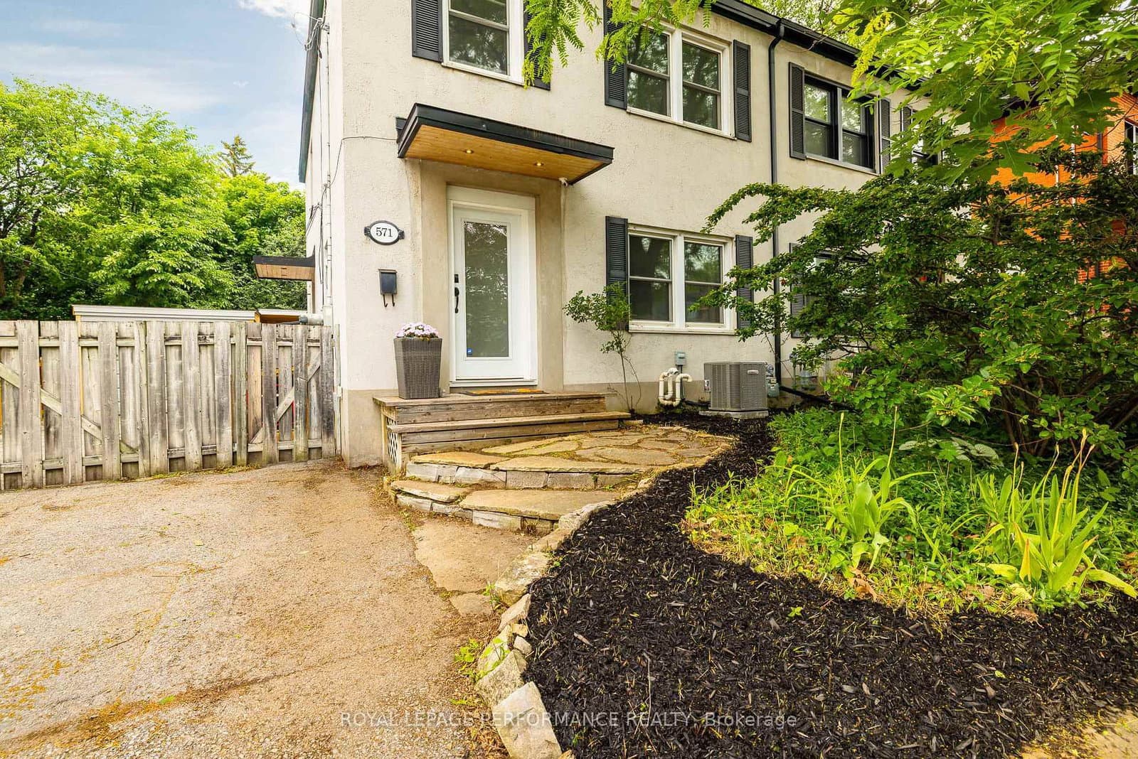 571 Churchill Avenue, Ottawa, ON — photo 2