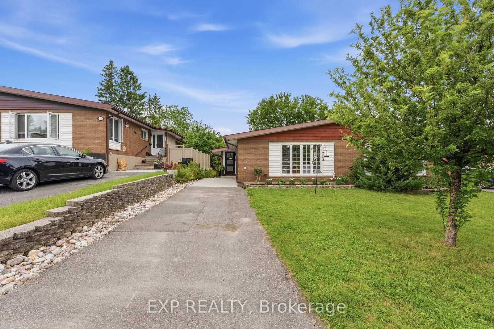 15 Newbury Avenue, Ottawa, ON