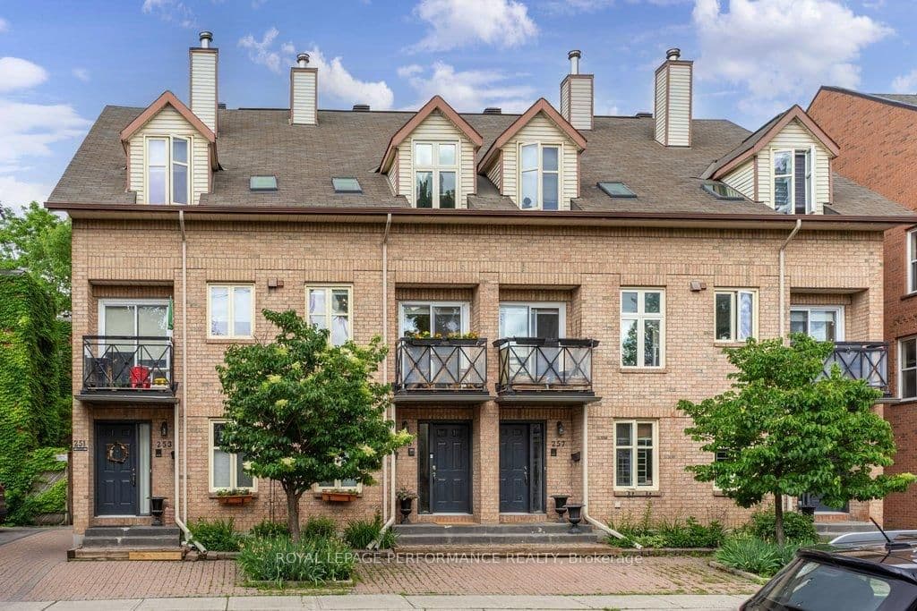 5 - 255 Cathcart Street, Ottawa, ON