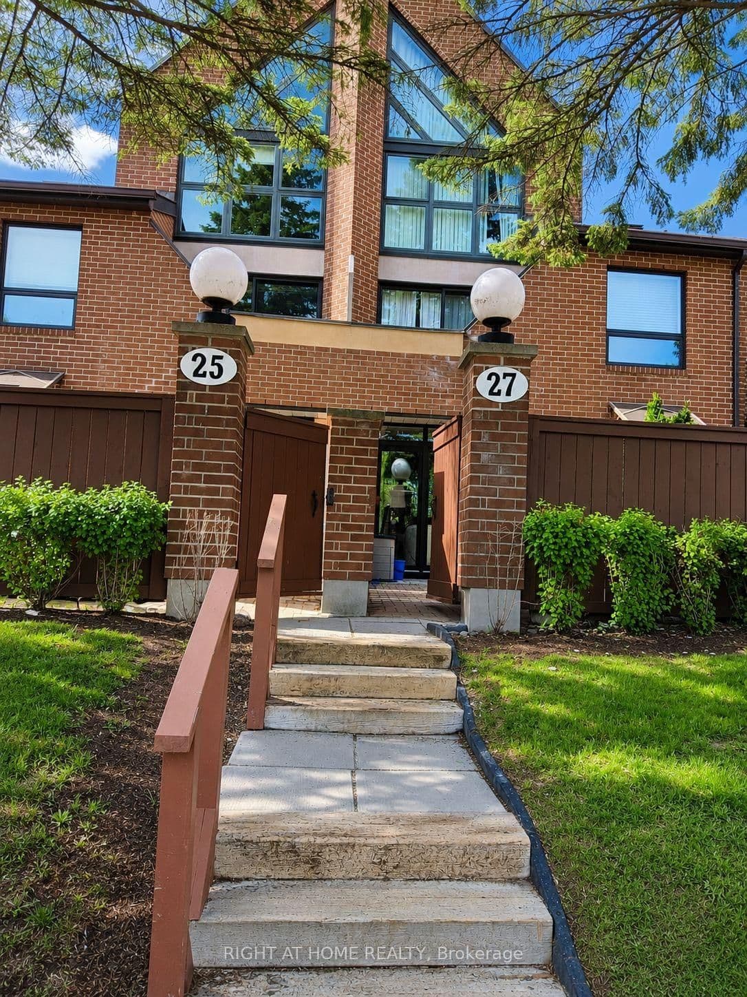 27 - 100 Hillside Drive, Ottawa, ON — photo 2