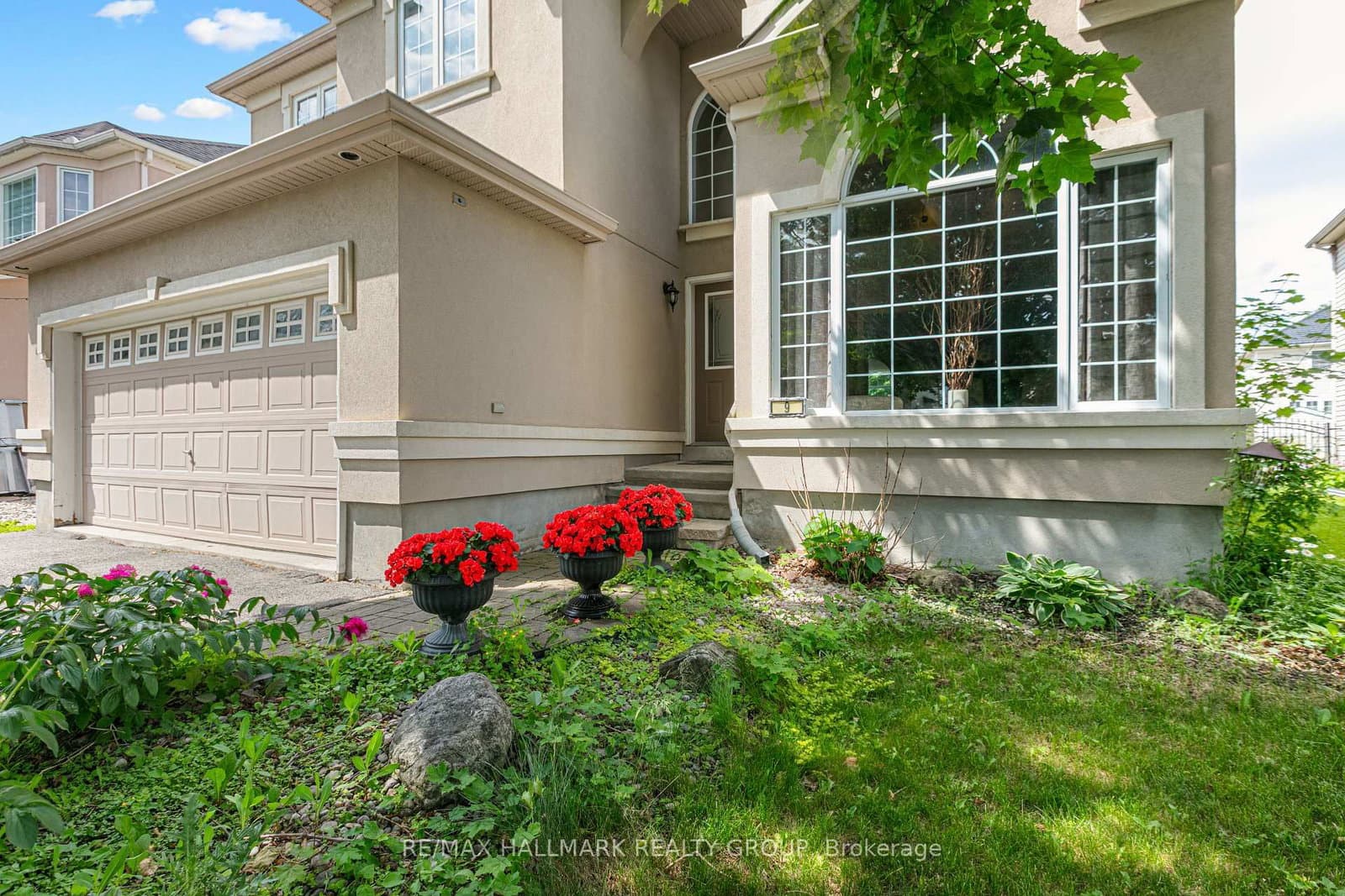 9 Blackshire Circle, Ottawa, ON