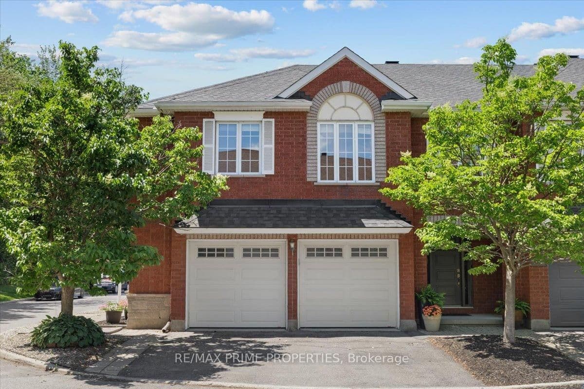 201 Gladeview Private, Ottawa, ON