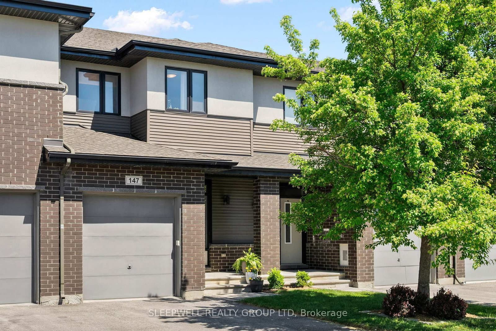 147 Westphalian Avenue, Ottawa, ON — photo 2