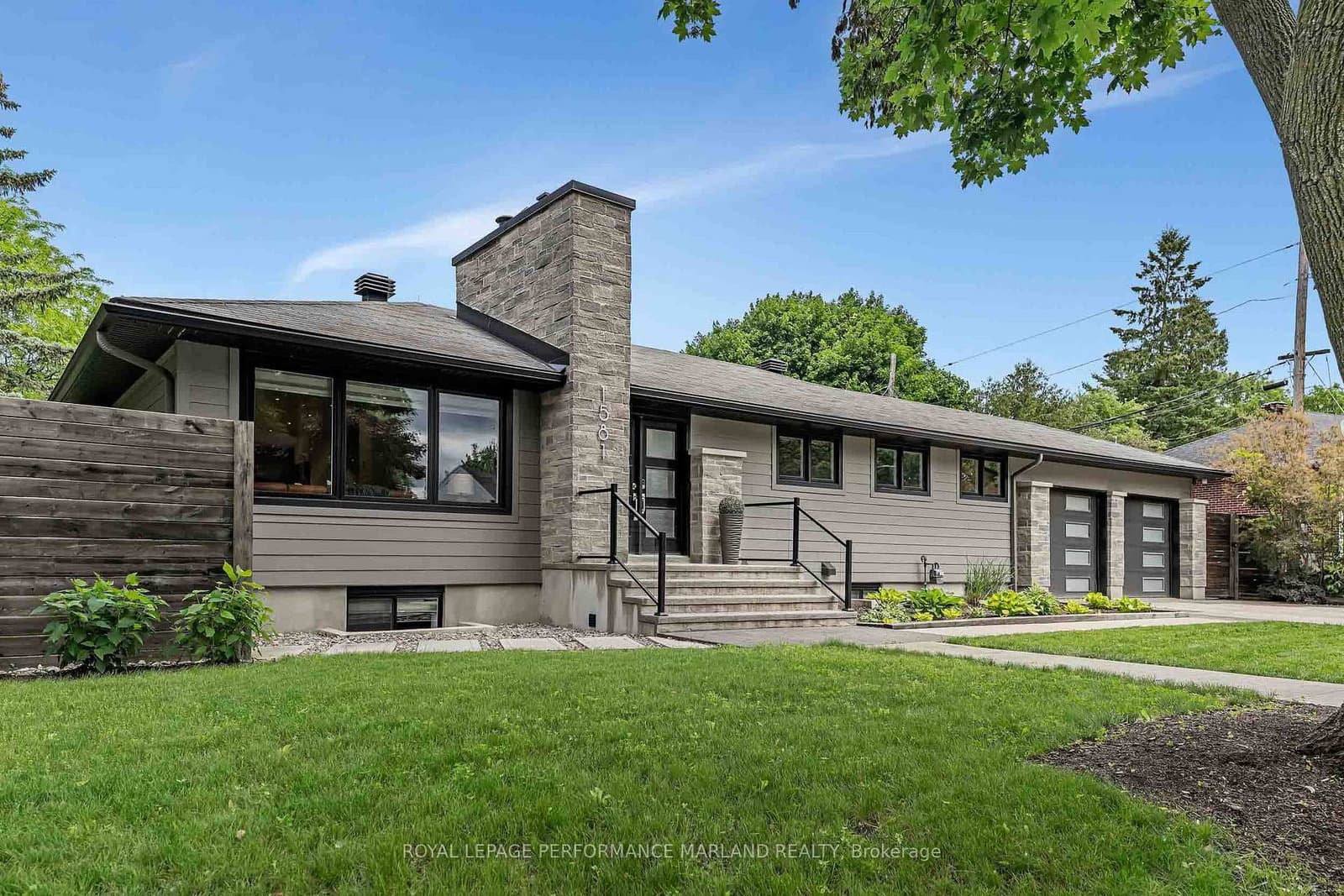 1581 Dorion Avenue, Ottawa, ON