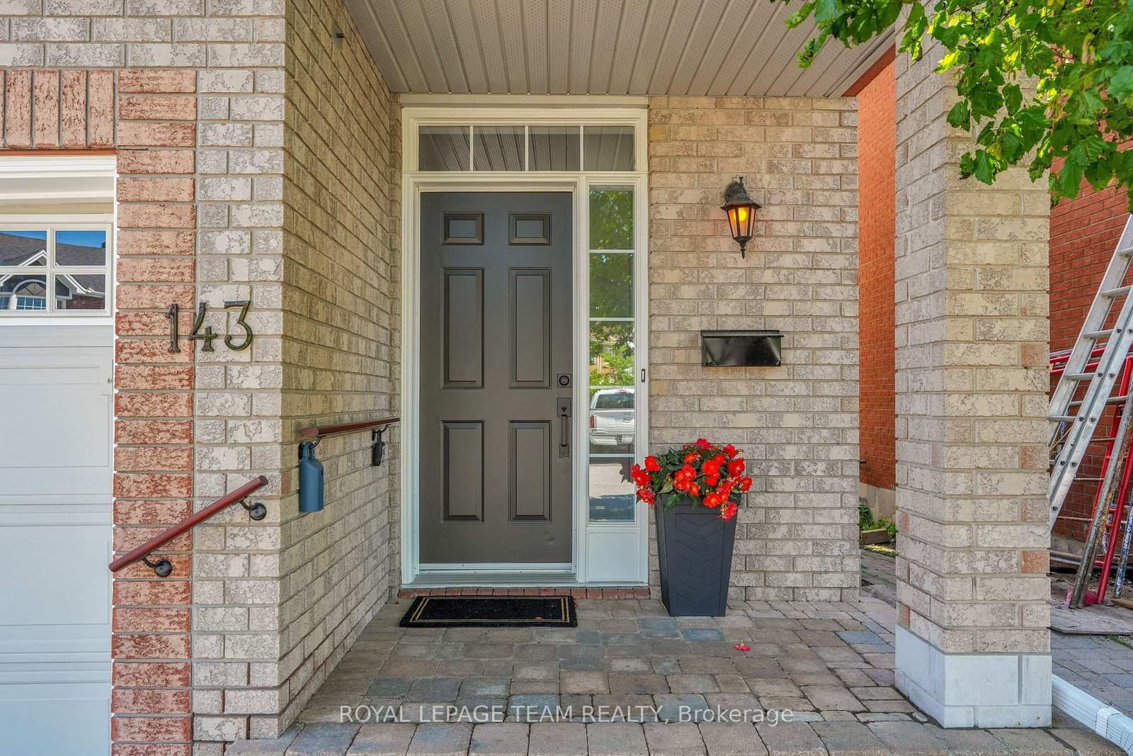 143 Tall Oak Private, Ottawa, ON — photo 2