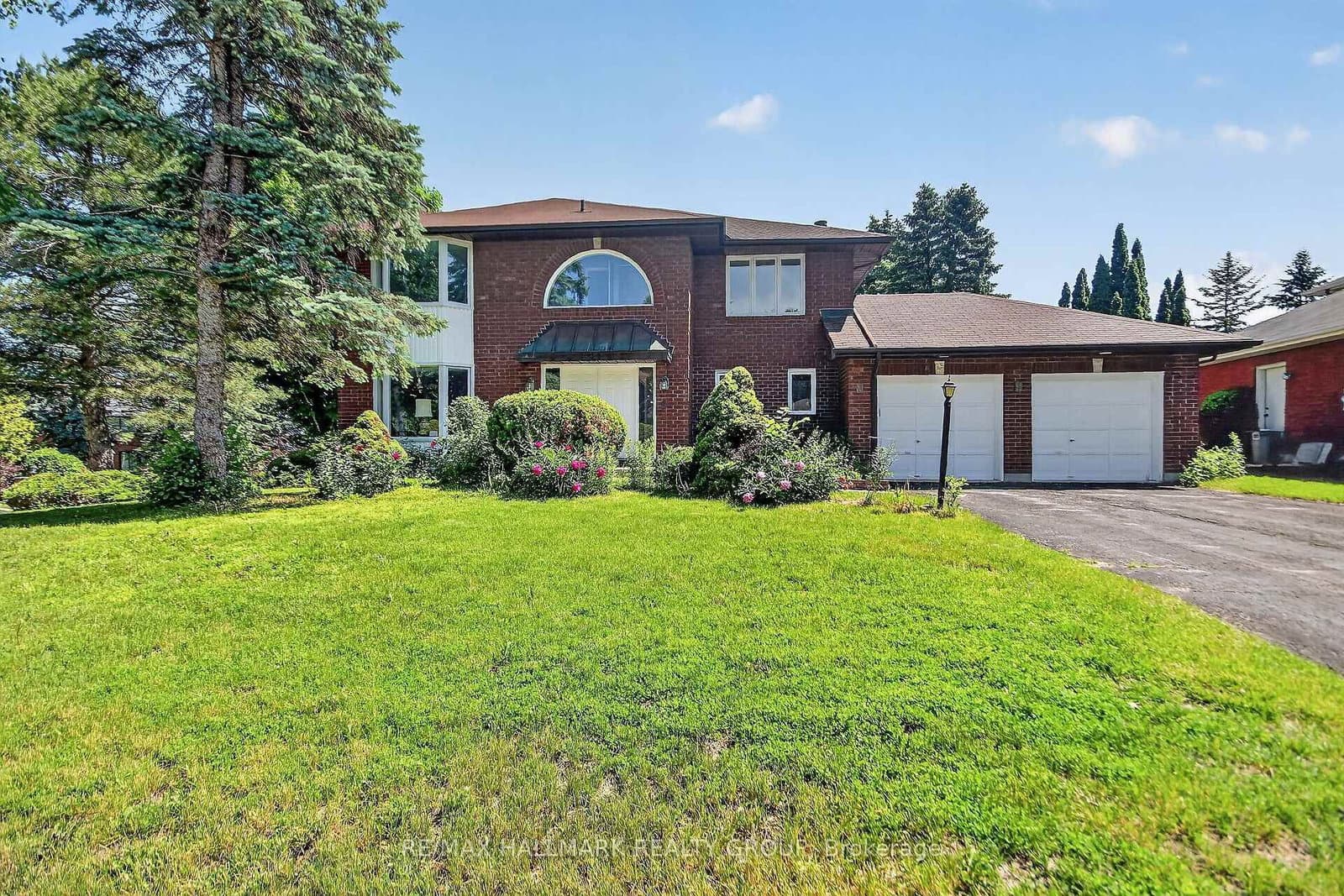 9 Halldorson Crescent, Kanata, ON