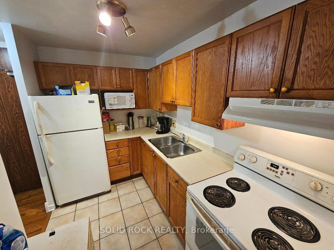 304 - 2000 Jasmine Crescent, Ottawa, ON — photo 3