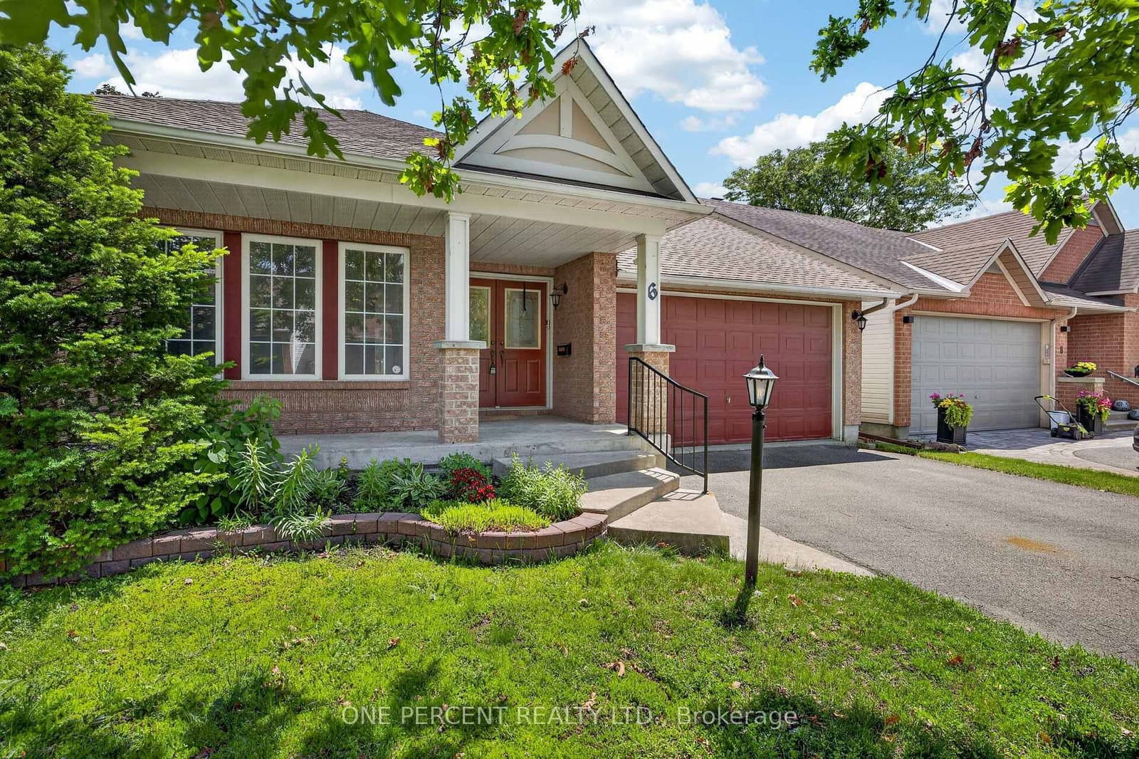 6 Windchime Crescent, Ottawa, ON — photo 2