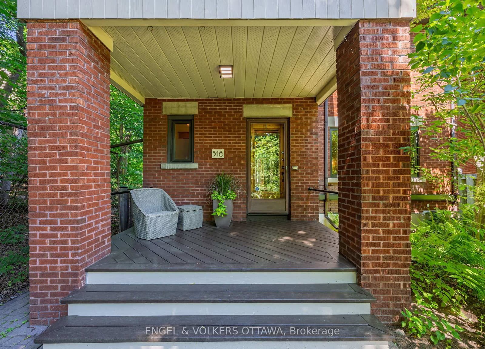 516 Queen Elizabeth Drive, Ottawa, ON — photo 2