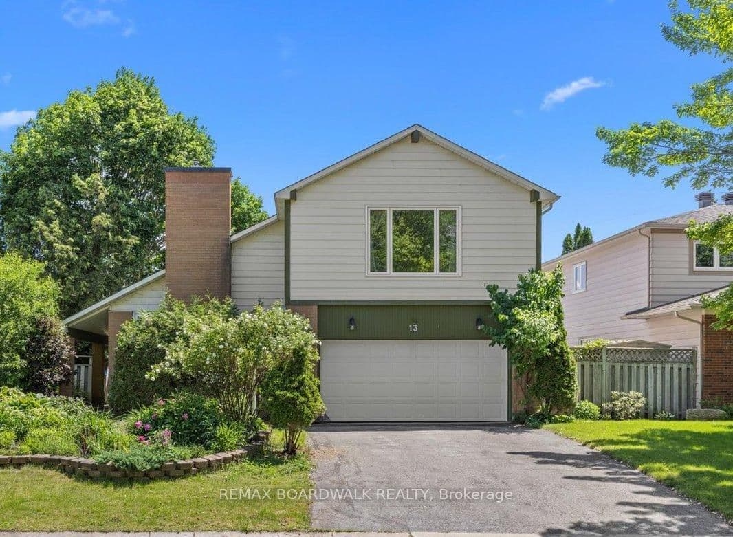 13 Pommel Crescent, Ottawa, ON