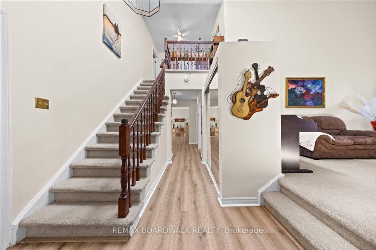 13 Pommel Crescent, Ottawa, ON — photo 3