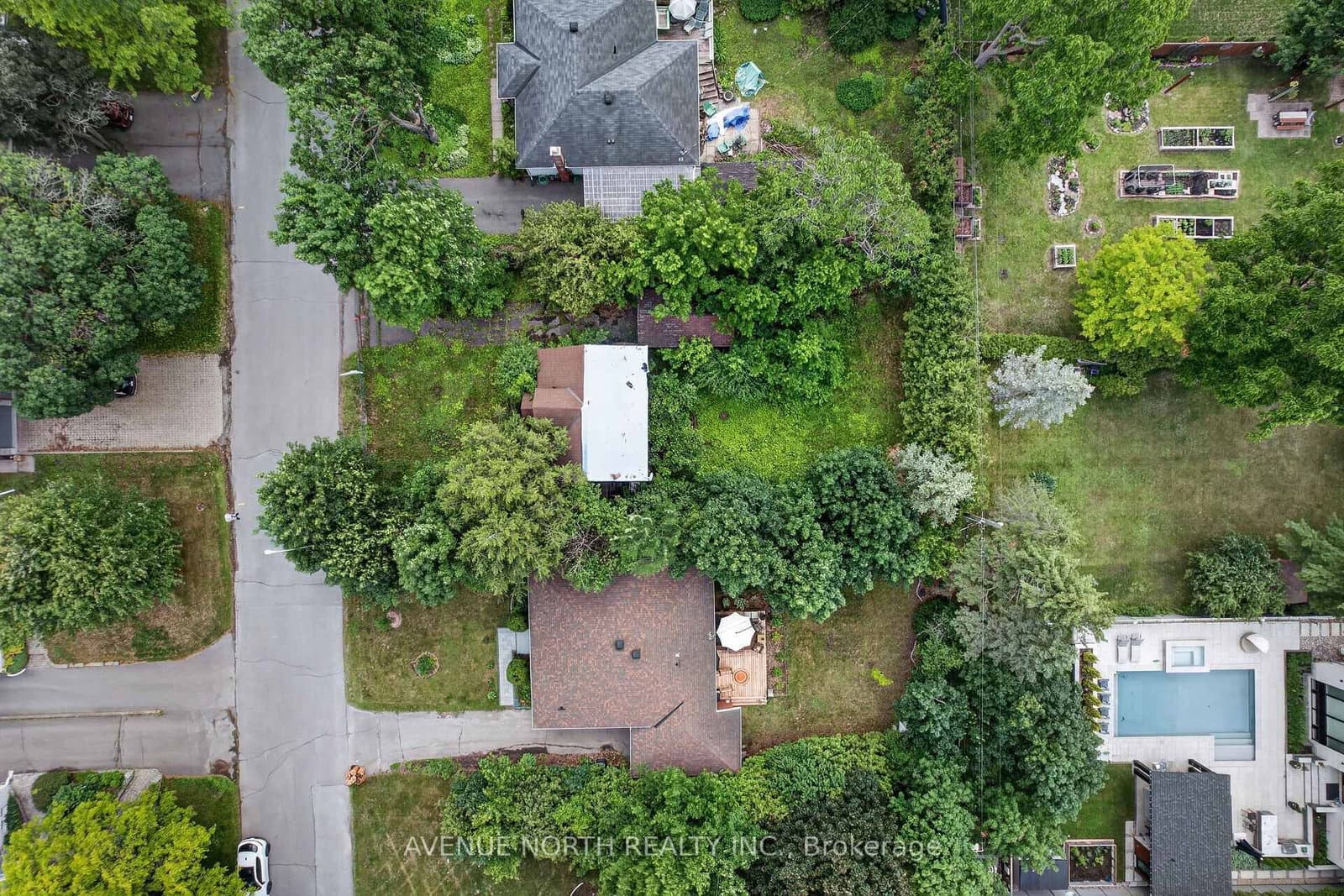 305 Mountbatten Avenue, Ottawa, ON — photo 3