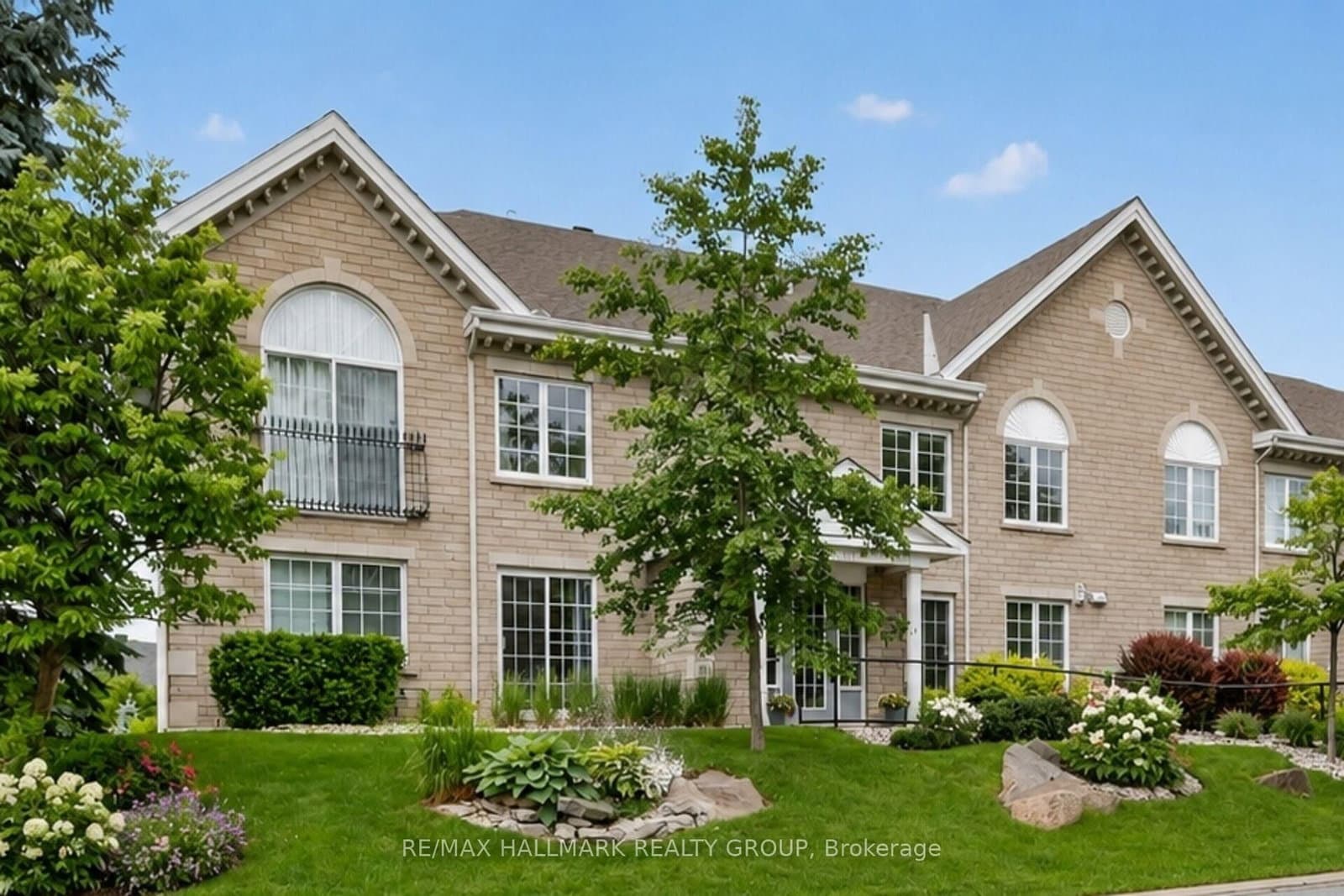 2B - 51 Robson Court, Ottawa, ON