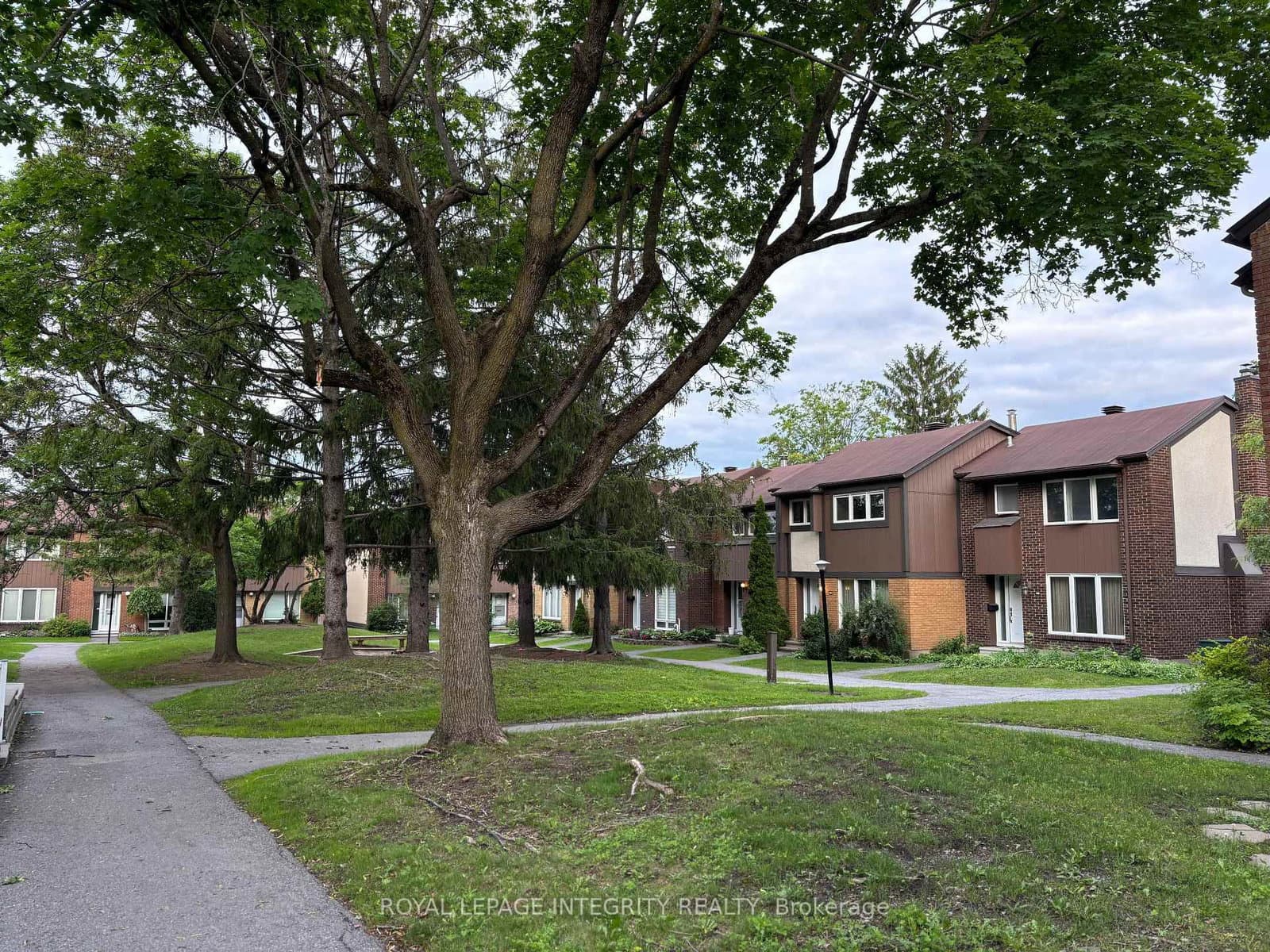 2111 Montreal Road, Ottawa, ON — photo 3