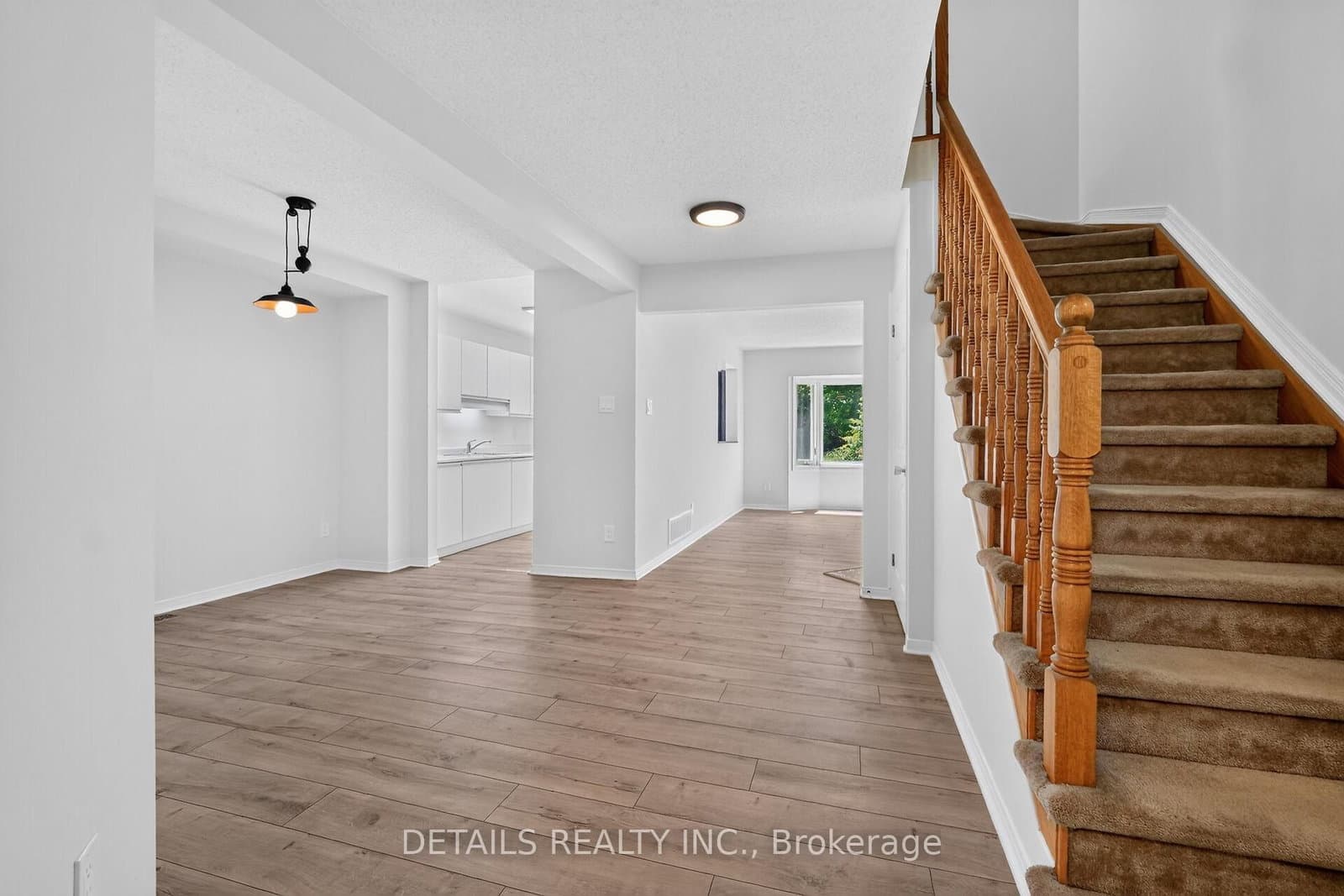122 Ashpark Crescent, Ottawa, ON — photo 3