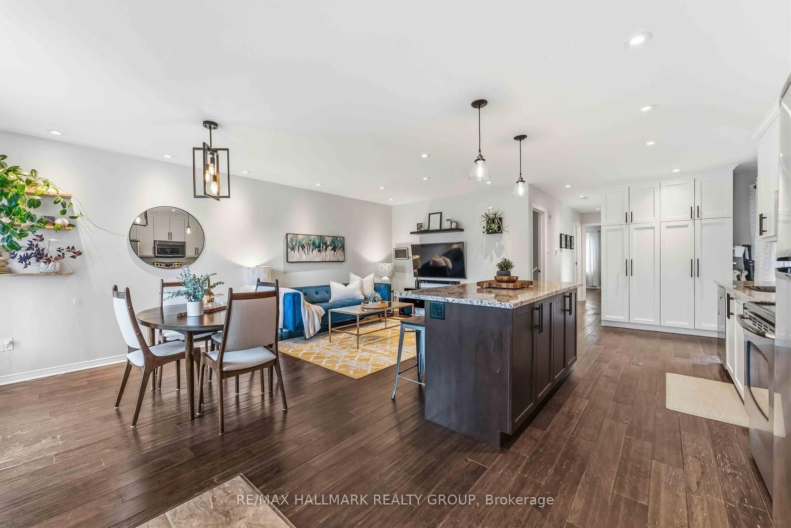 352 Mockingbird Drive, Orleans, ON — photo 3