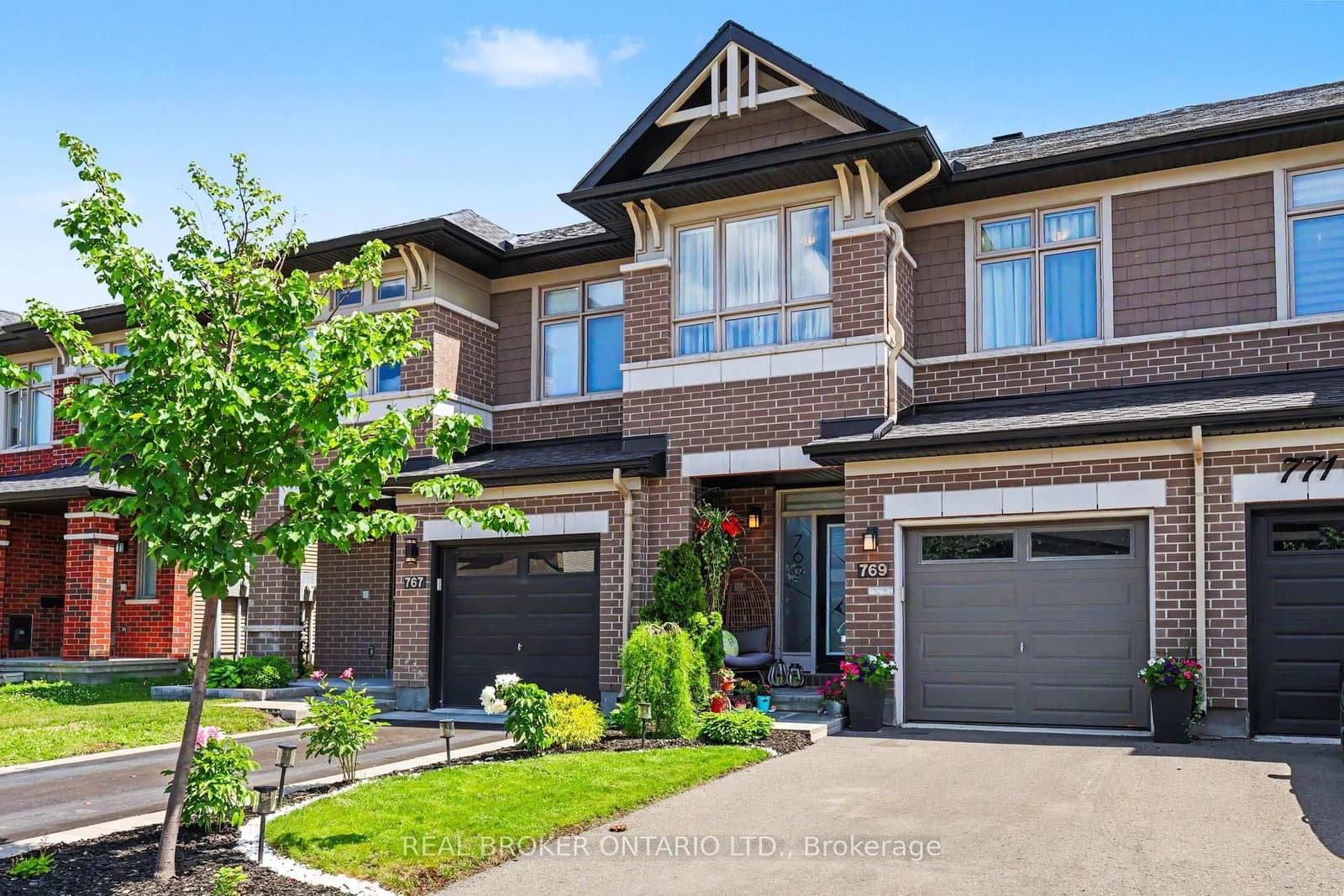 769 Cairn Crescent, Ottawa, ON