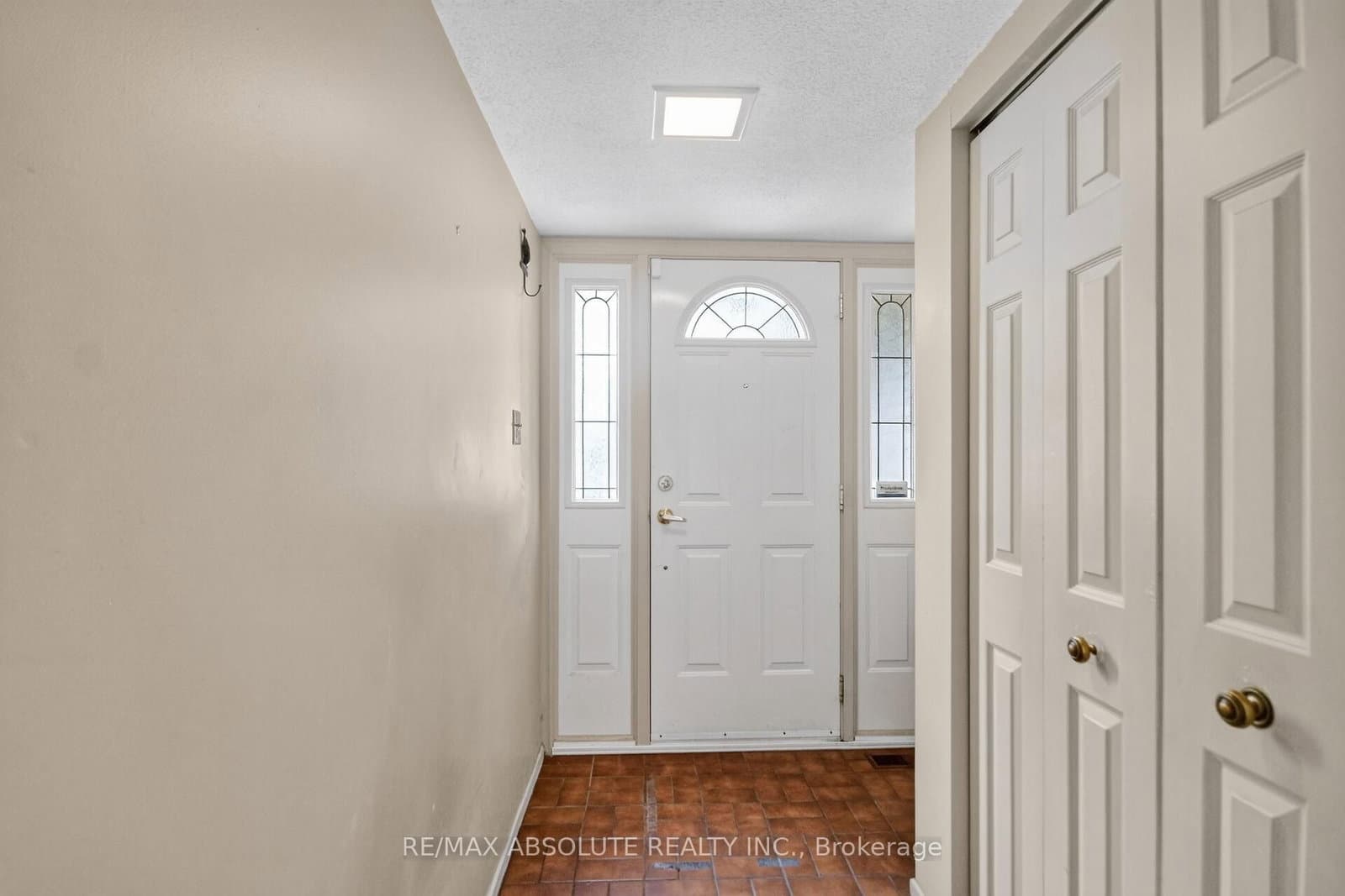 32 Sage Crescent, Barrhaven, ON — photo 2