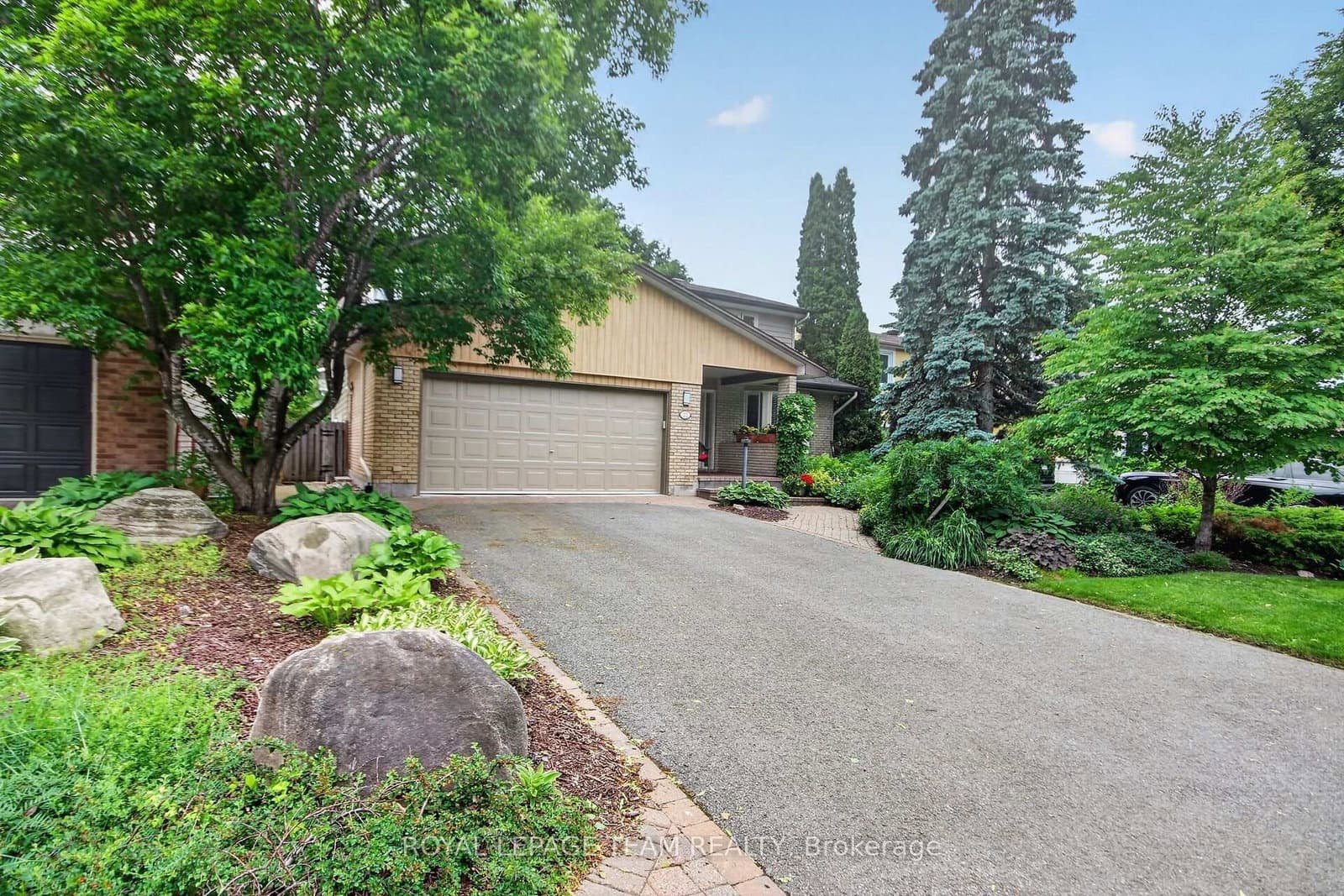 22 Lynhurst Avenue, Ottawa, ON