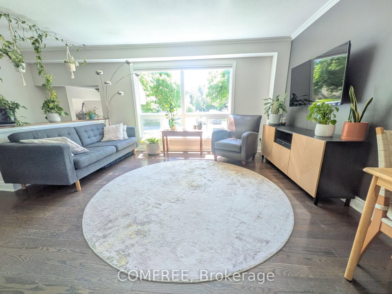 8B Forester Crescent, Ottawa, ON — photo 3