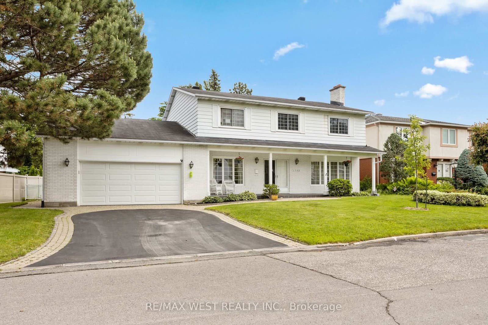 1758 Rhodes Crescent, Ottawa, ON