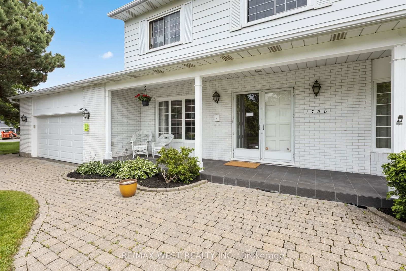 1758 Rhodes Crescent, Ottawa, ON — photo 2