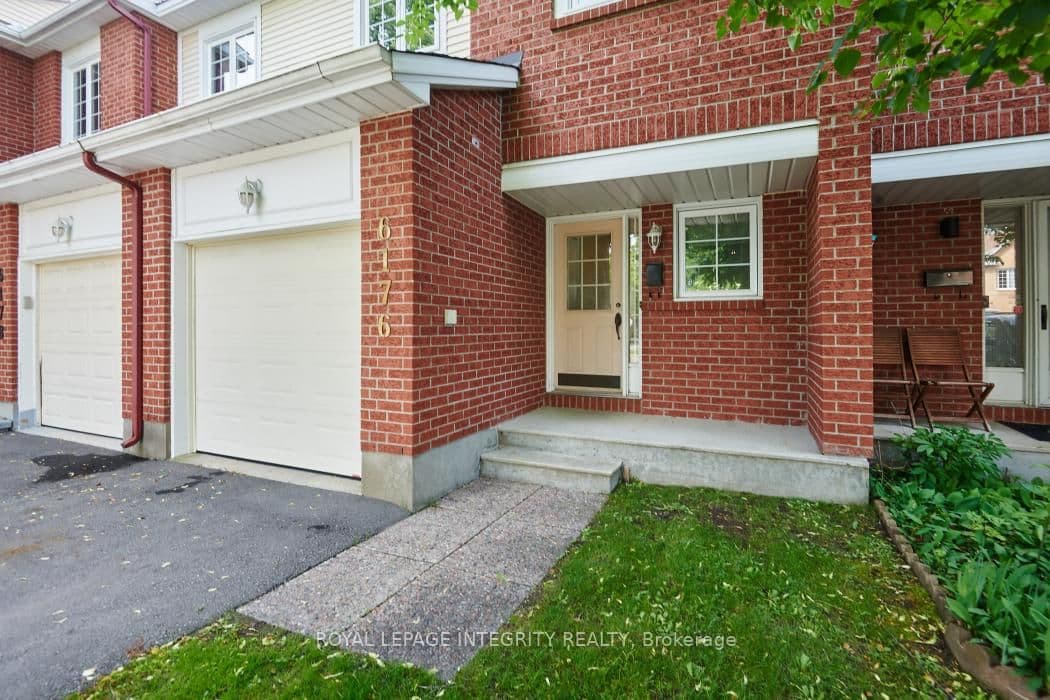 6176 Oak Meadows Drive Drive, Ottawa, ON — photo 2