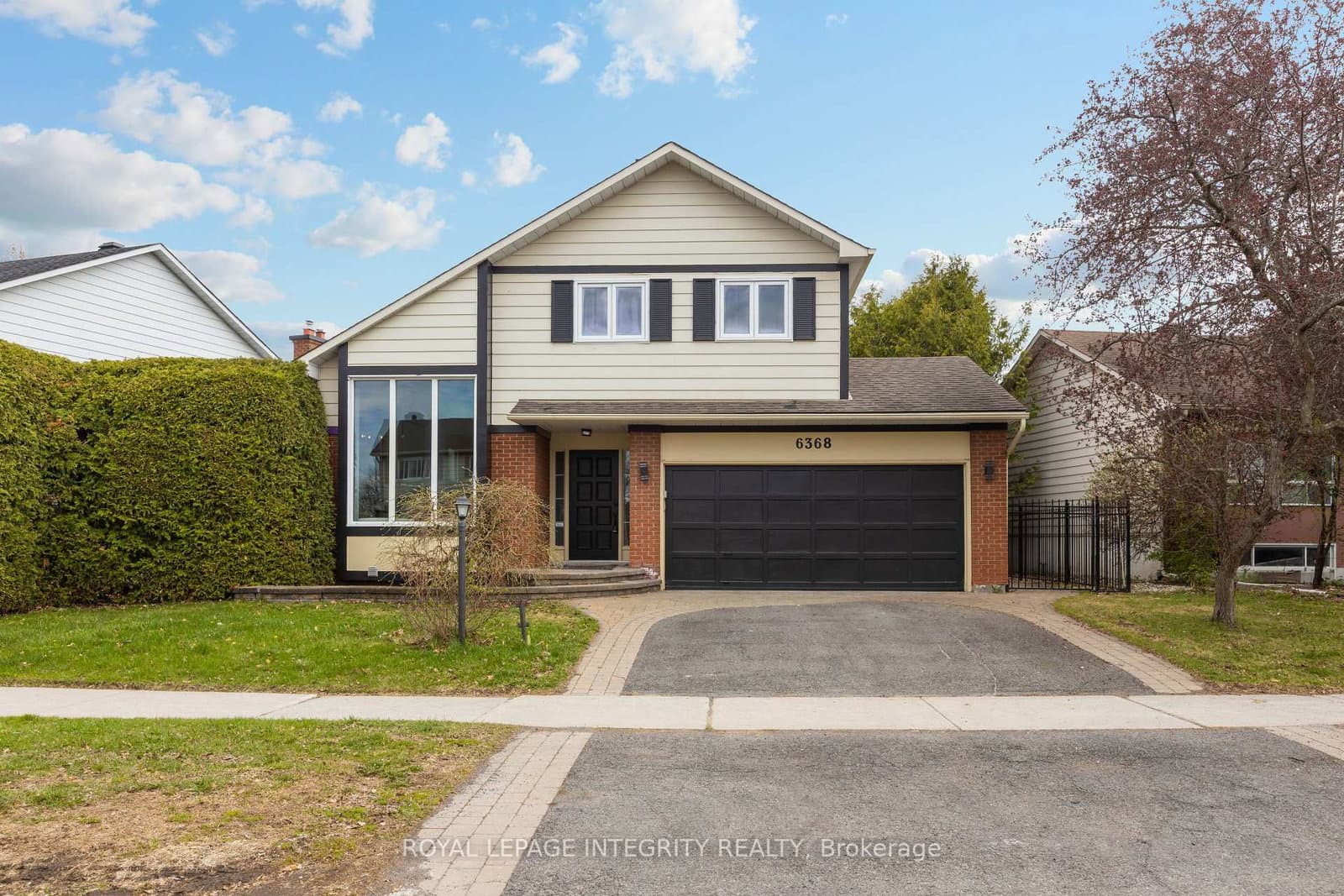 6368 Viseneau Drive, Orleans, ON