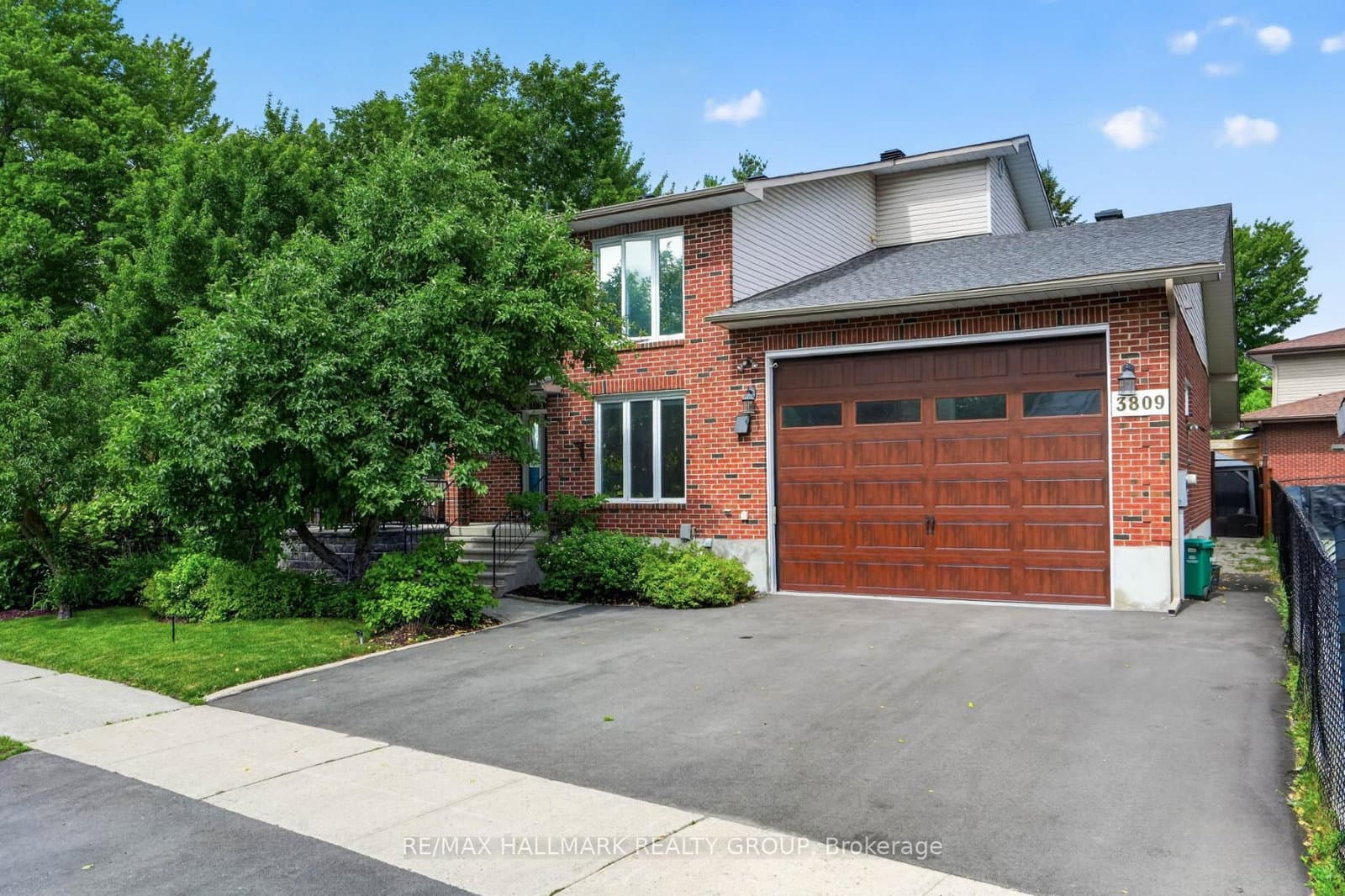 3809 Alderwood Street, Ottawa, ON — photo 2