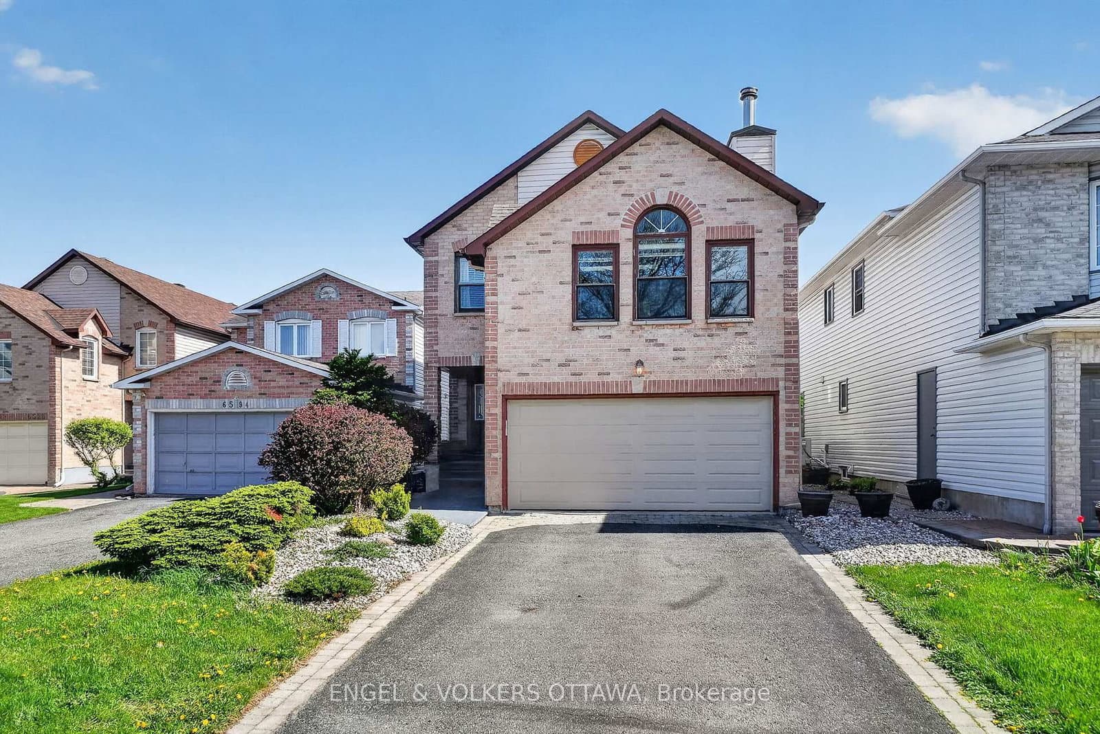 6592 Windsong Avenue, Orleans, ON