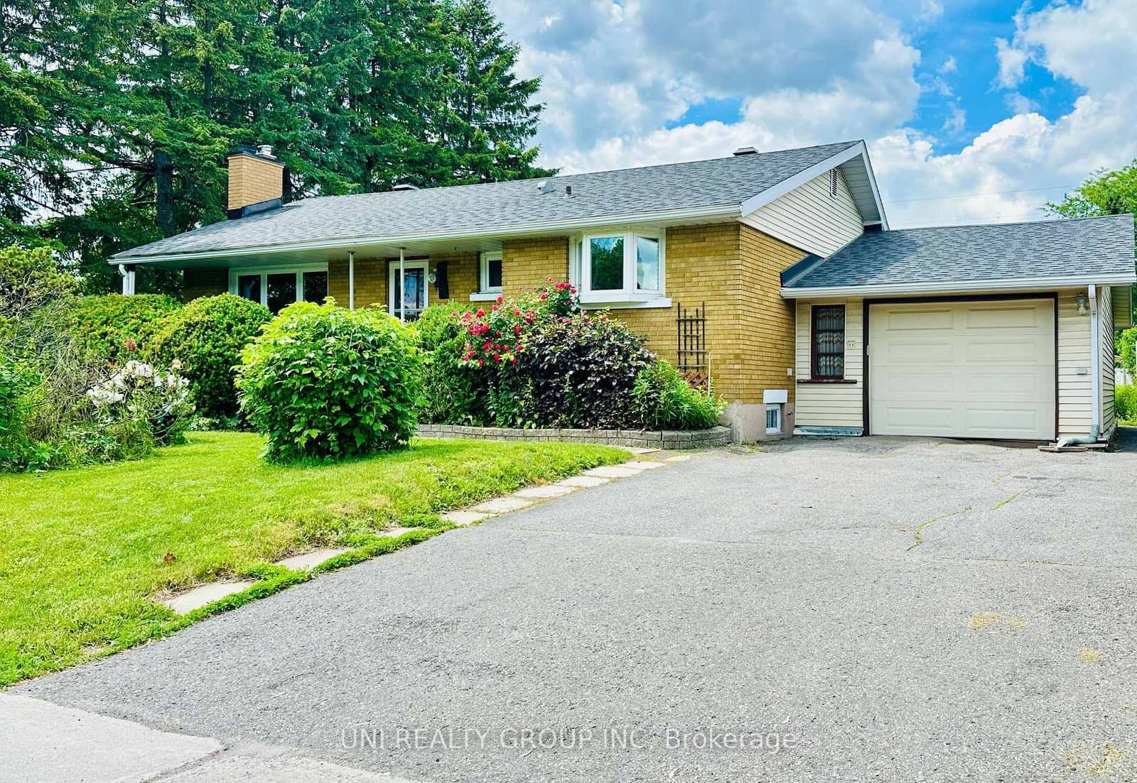 77 Meadowlands Drive, Ottawa, ON — photo 2