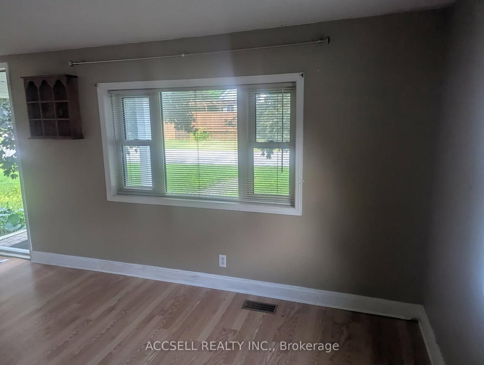 35 Lennox Street, Richmond, ON — photo 3