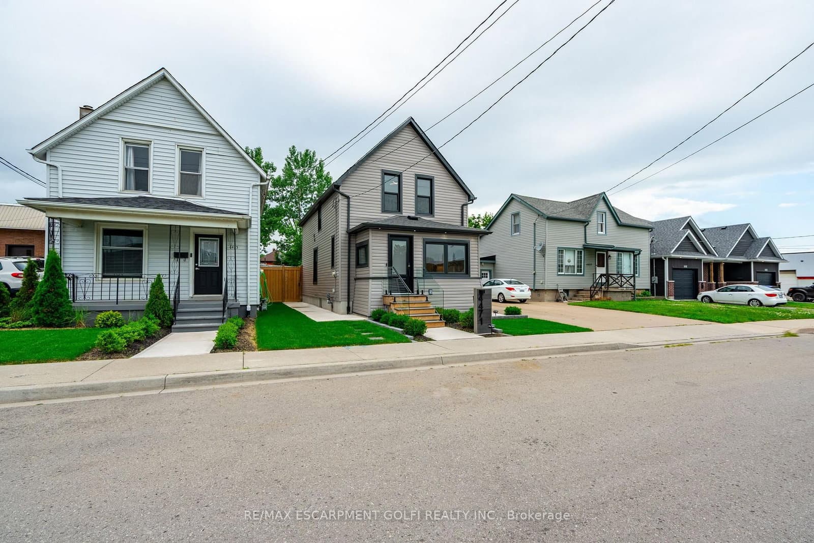 4471 First Avenue, Niagara Falls, ON — photo 2