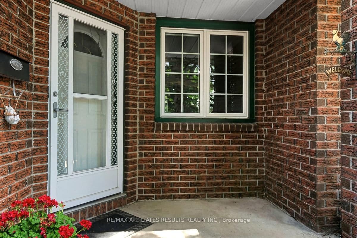 93 Mountshannon Drive, Ottawa, ON — photo 2