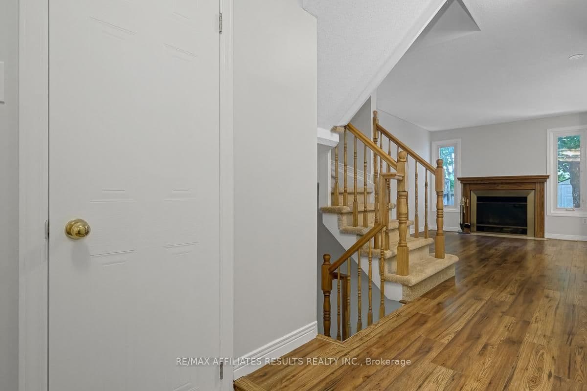 93 Mountshannon Drive, Ottawa, ON — photo 3