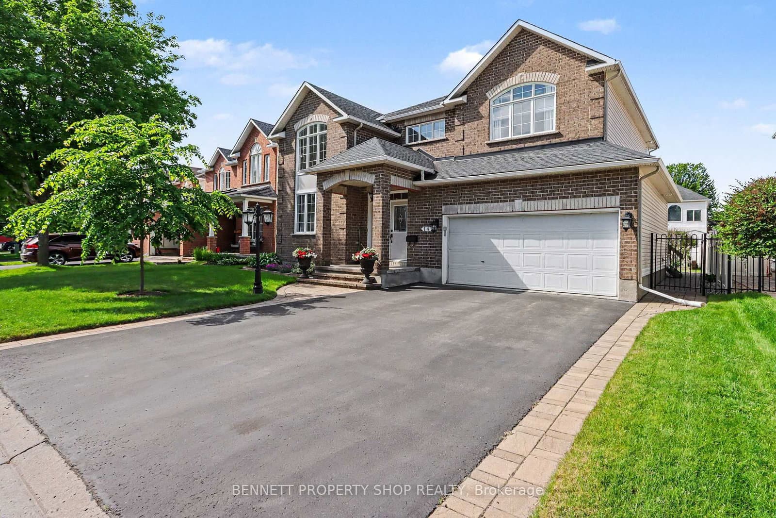 14 Sachs Forest Place, Ottawa, ON — photo 2