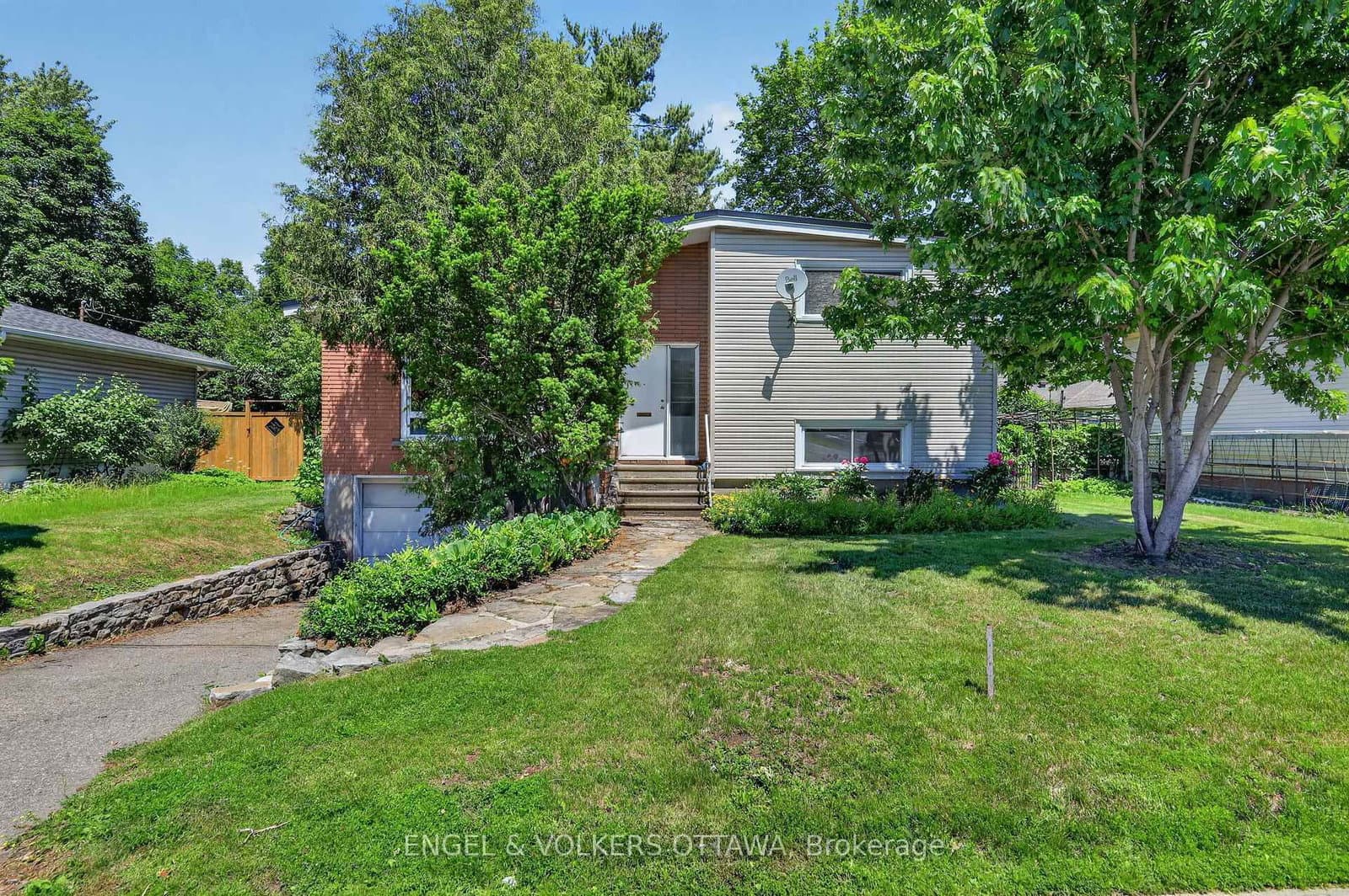 1363 Heron Road, Ottawa, ON