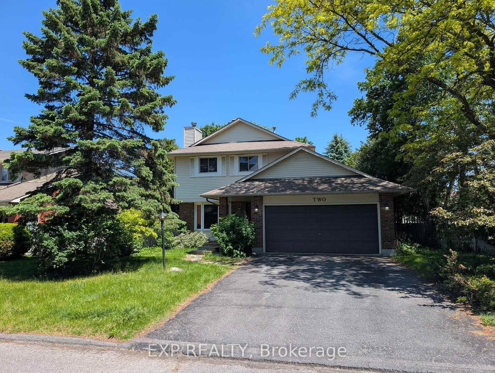 2 Thiessen Crescent, Ottawa, ON