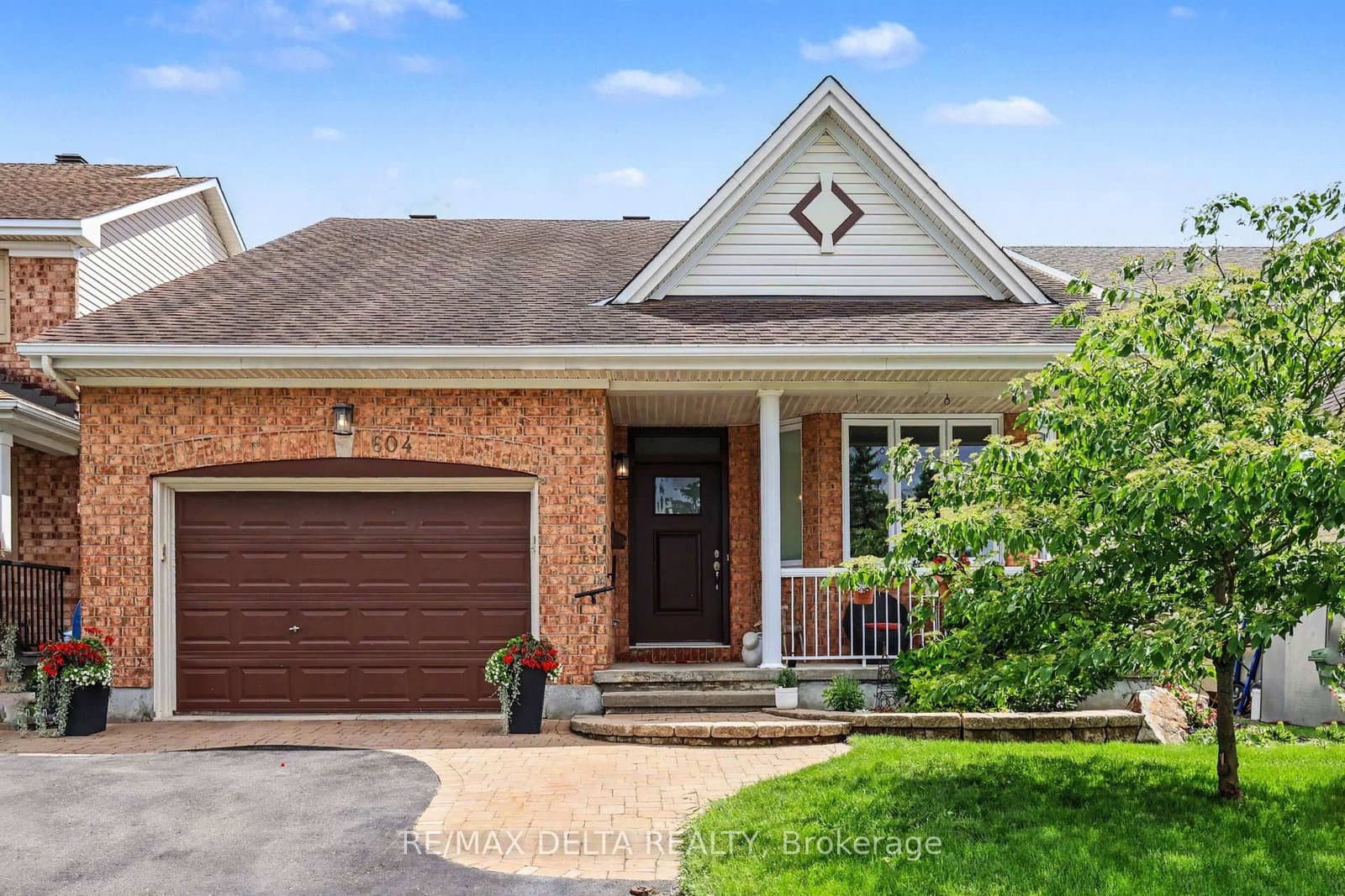 604 Valin Street, Orleans, ON — photo 3