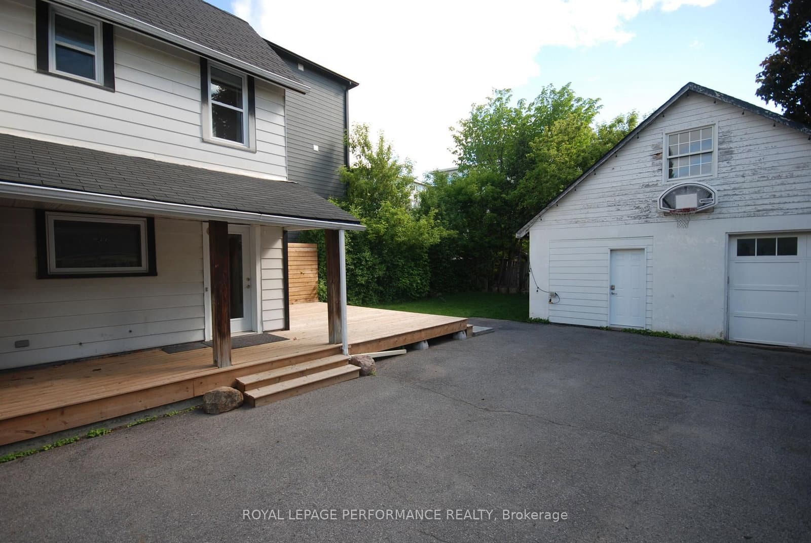 345 Tweedsmuir Avenue, Ottawa, ON — photo 2