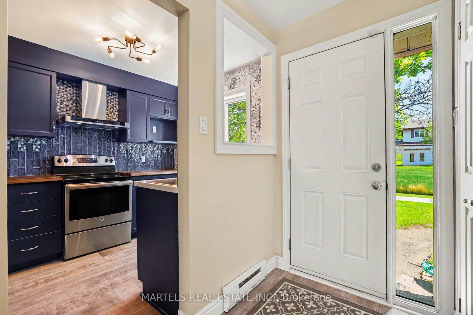 1374 Cedarcroft Crescent, Ottawa, ON — photo 2