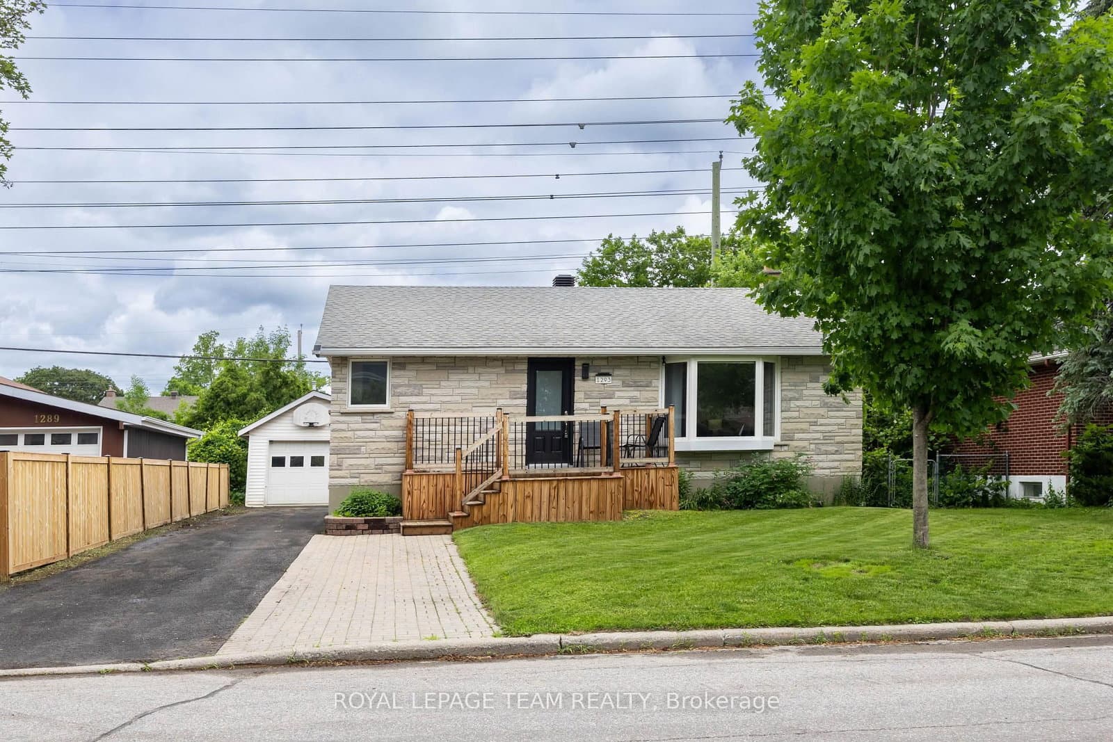 1293 Woodside Drive, Ottawa, ON