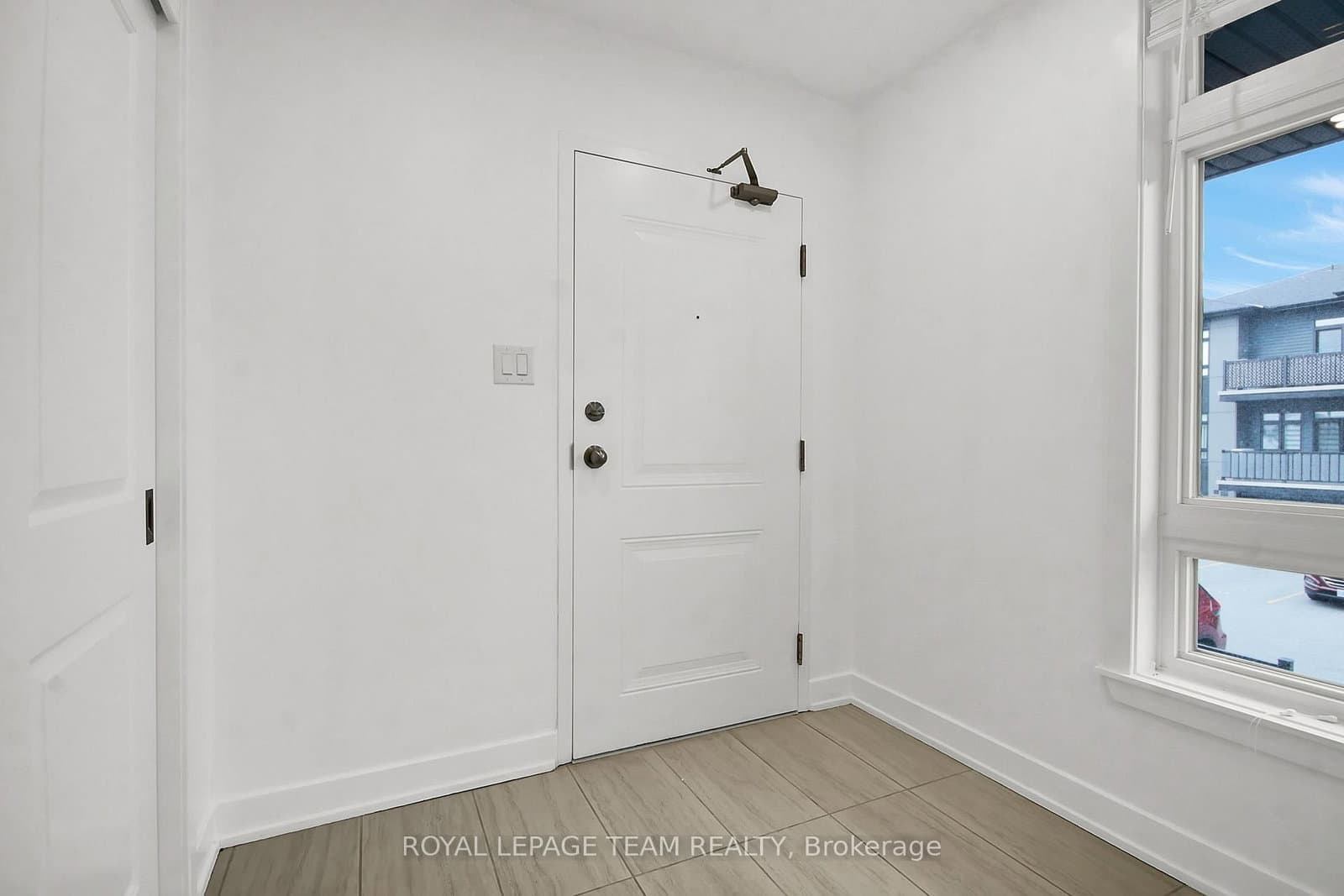 F - 320 Tulum Crescent, Ottawa, ON — photo 3