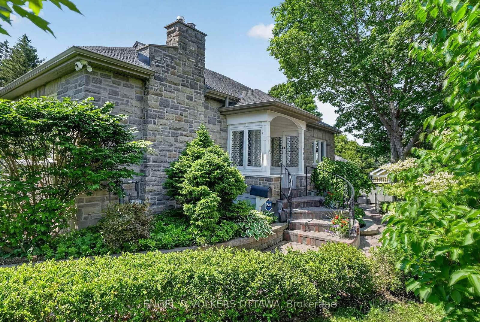 246 Mountbatten Avenue, Ottawa, ON — photo 3