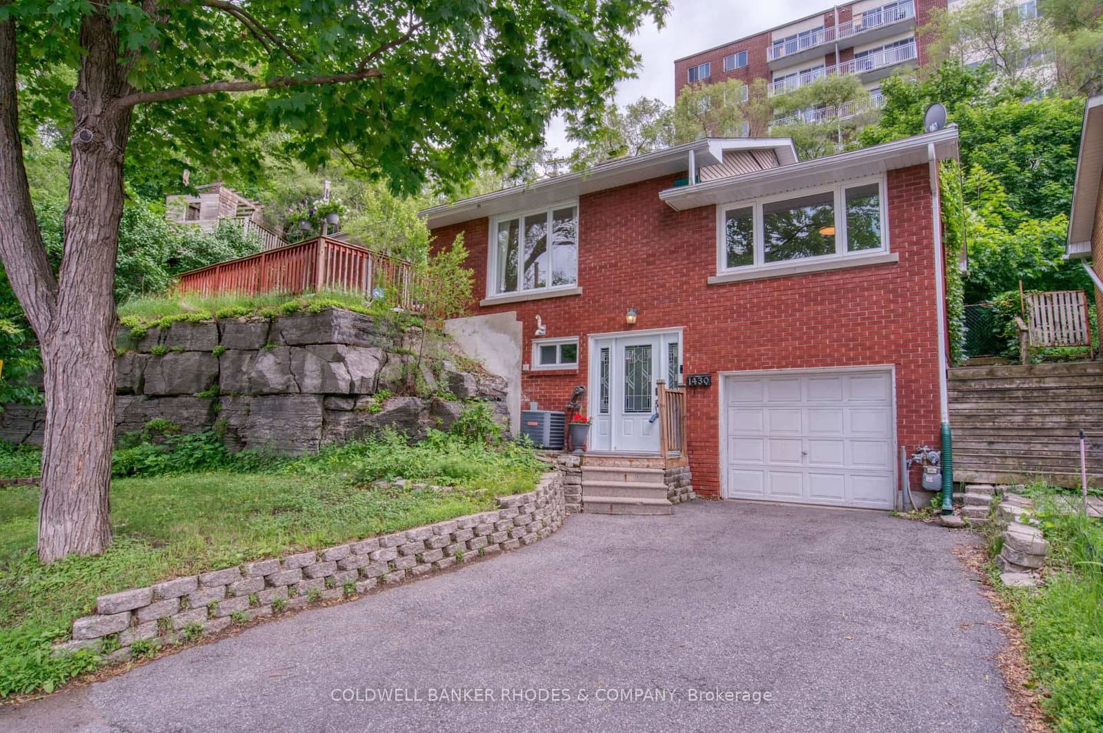 1430 Edgecliffe Avenue, Ottawa, ON