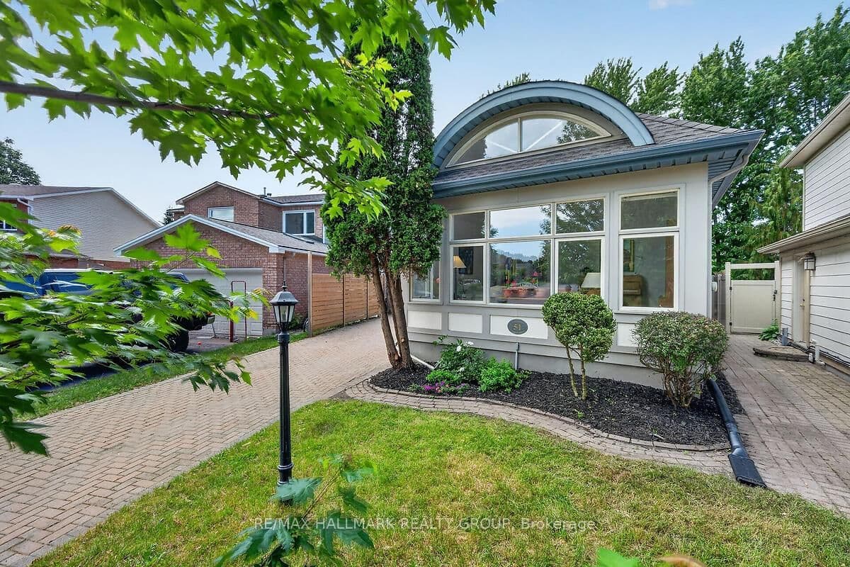 51 Castlethorpe Crescent, Ottawa, ON — photo 2
