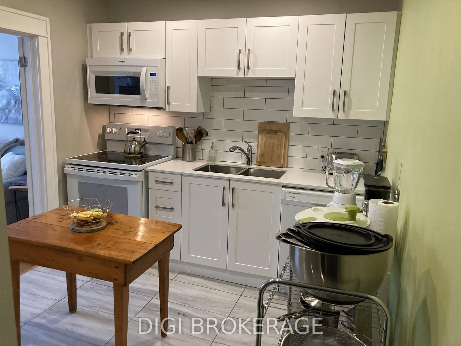 11 #s1-3; 13 #s 1-3 - 13 Acacia Avenue, Ottawa, ON