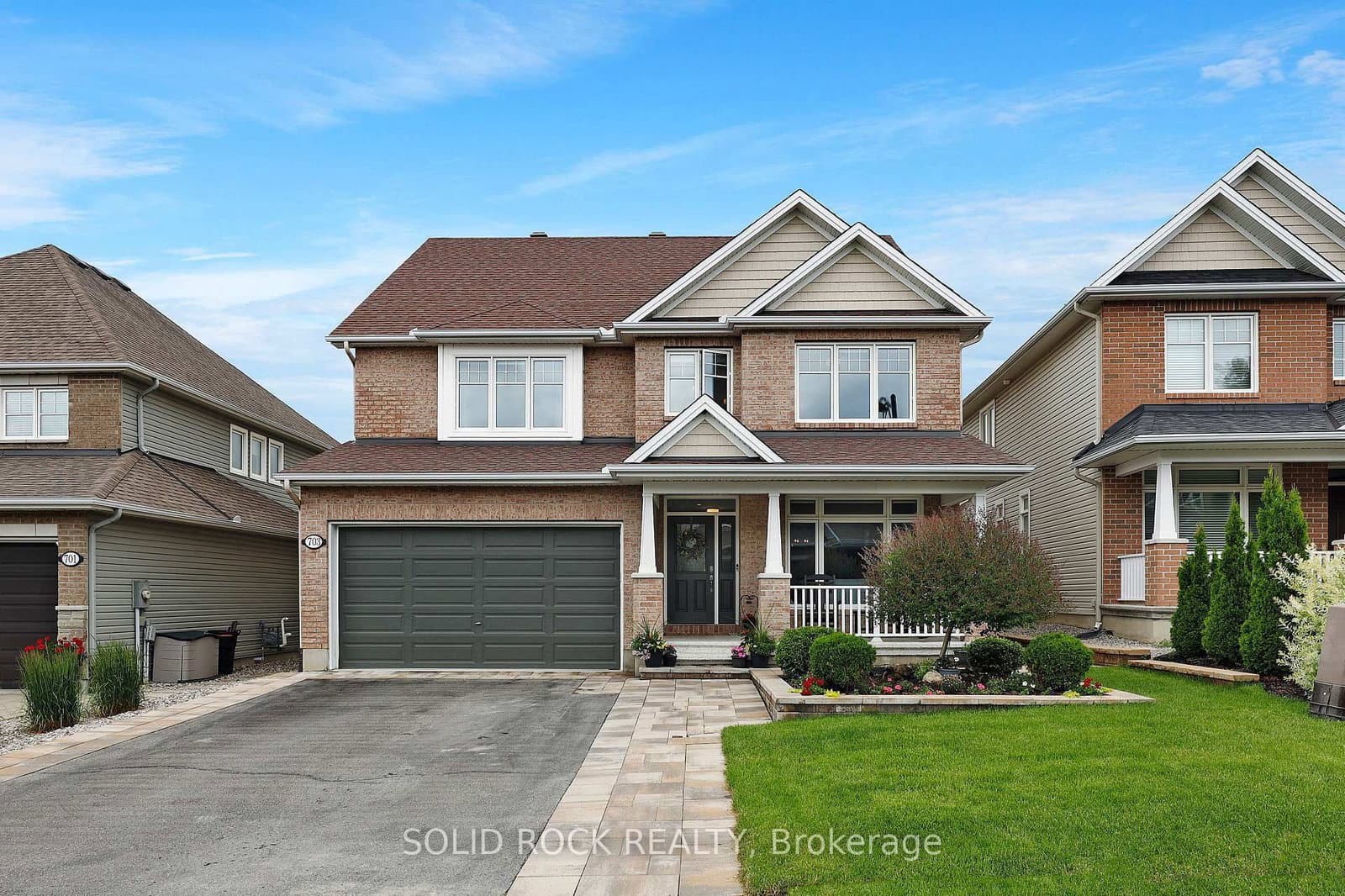703 Mashkig Avenue, Ottawa, ON