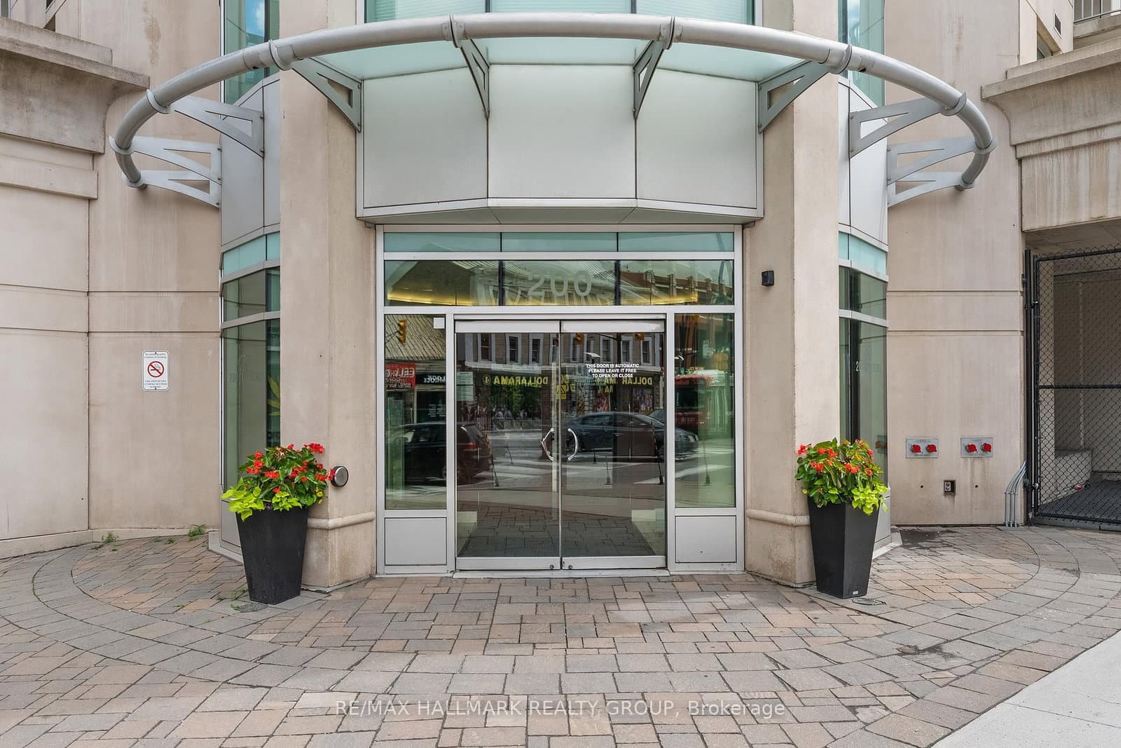 1702 - 200 Rideau Street, Ottawa, ON — photo 2